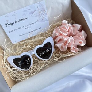 Koszorúslány / Tanú Felkérő Box - XS - szemüveg